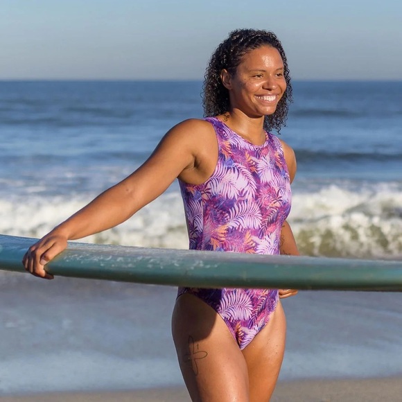 UPF 50+One piece open back swimsuit - Picture 1 of 5